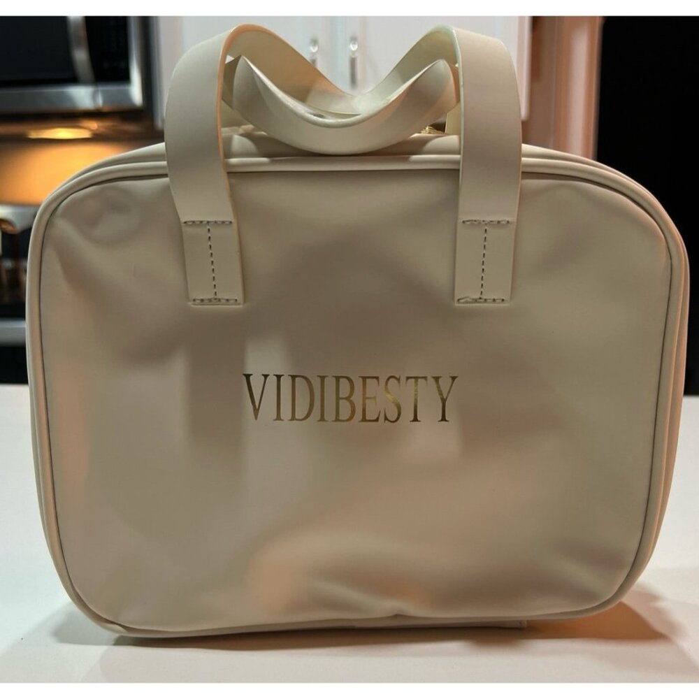 VIDIBESTY travel makeup bag.